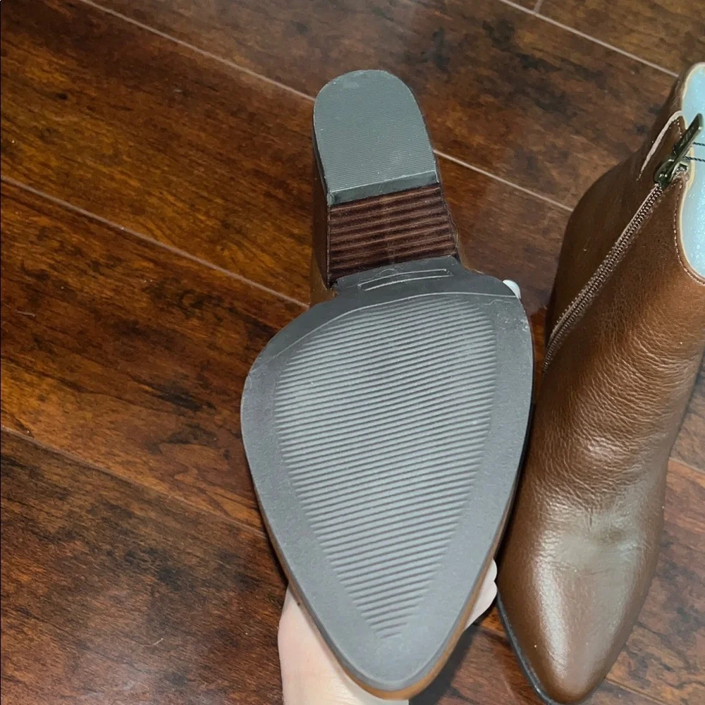 American Rag Brown Ankle Boots - Picture 5 of 6